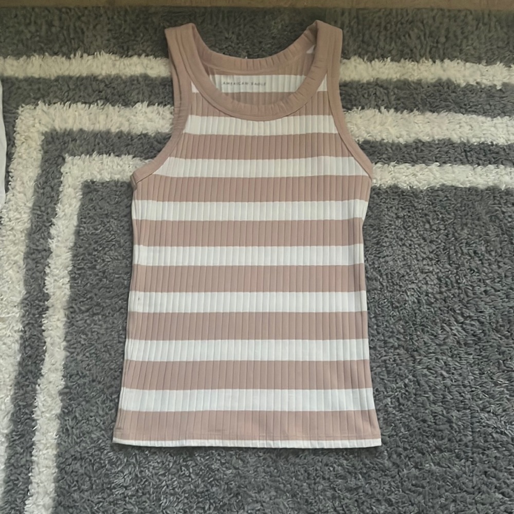 2000s american eagle top- tan and white